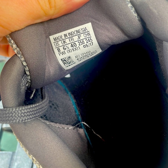 🏁ADIDAS TRAINERS🏁 silver/grey women’s size 8 - Picture 7 of 7